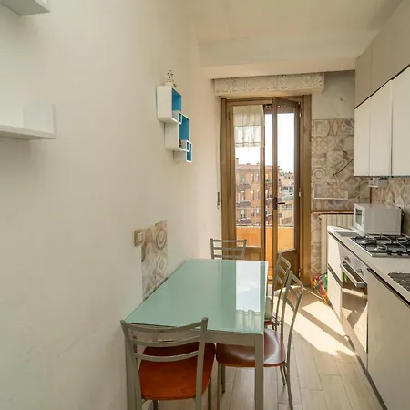 Apartament Front Metro Lucania Mediolan