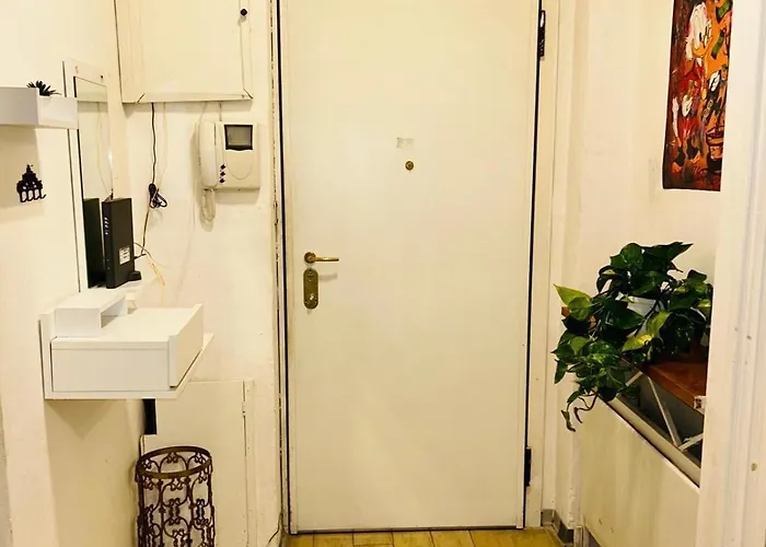 Front Metro Lucania Apartamento