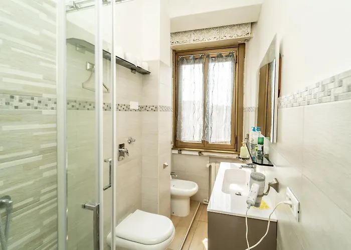 Apartment Front Metro Lucania